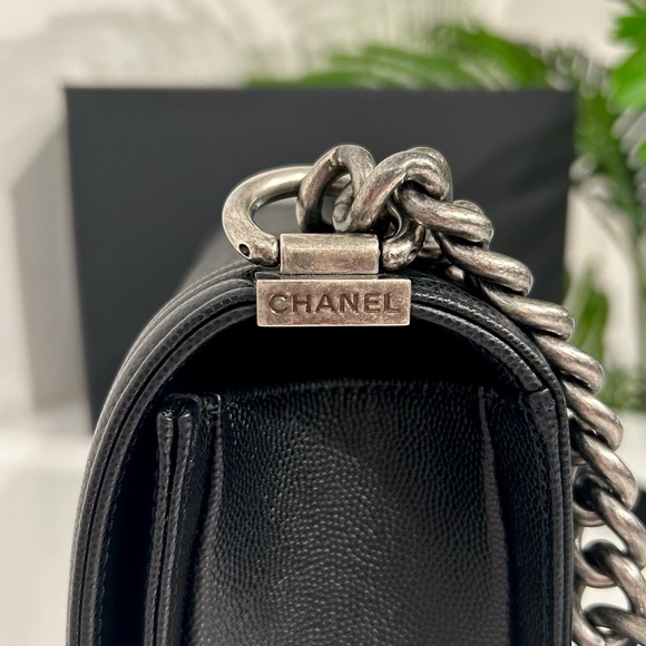 Authentic Like New 2022 Chanel Black Caviar Medium Boy Bag w Full Set - Picture 10 of 15